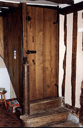 porte escalier.jpg (23462 octets)